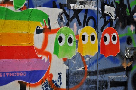 Facade graffiti mural