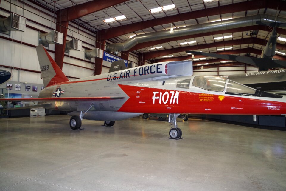 Us air force f107a