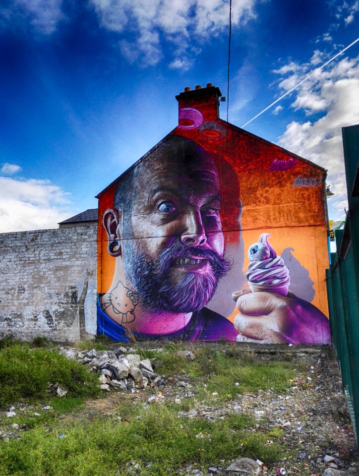Wall facade graffiti