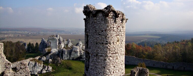 Castle ogrodzieniec poland