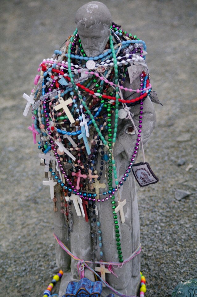 Scalpel amulet memorial