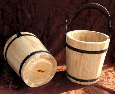 Buckets wood romans