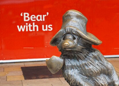 Station london statue photo