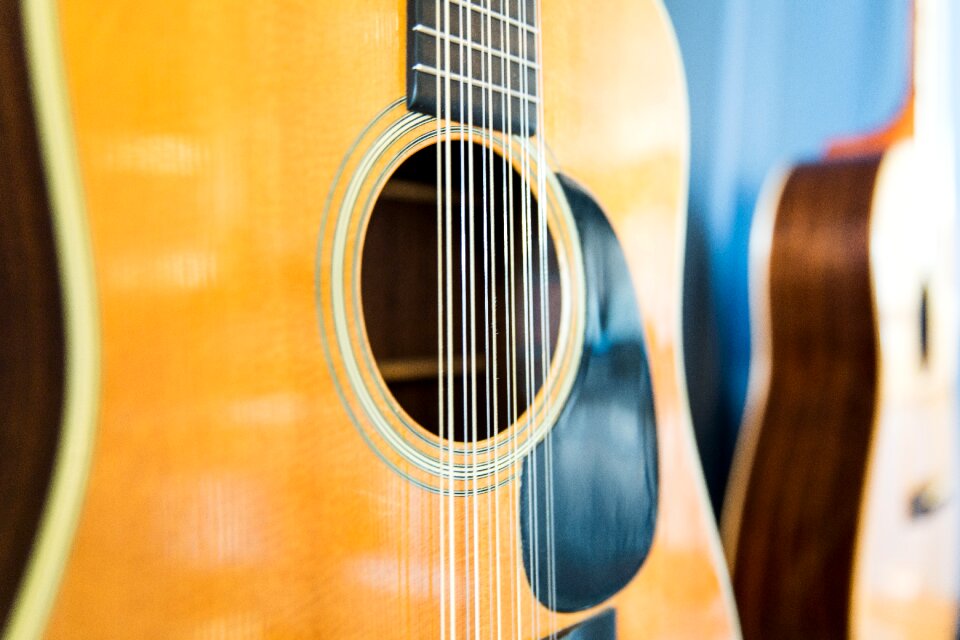 Instrument play musical