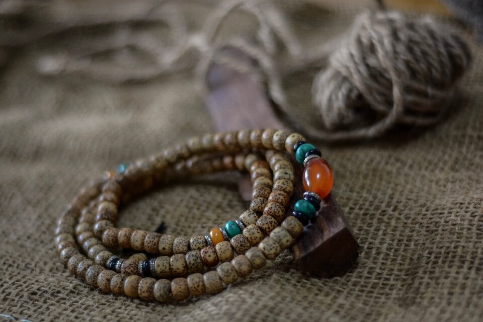 Jewellery linen wood