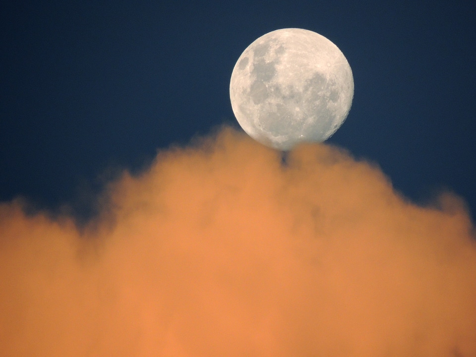 Clouds day the moon by day