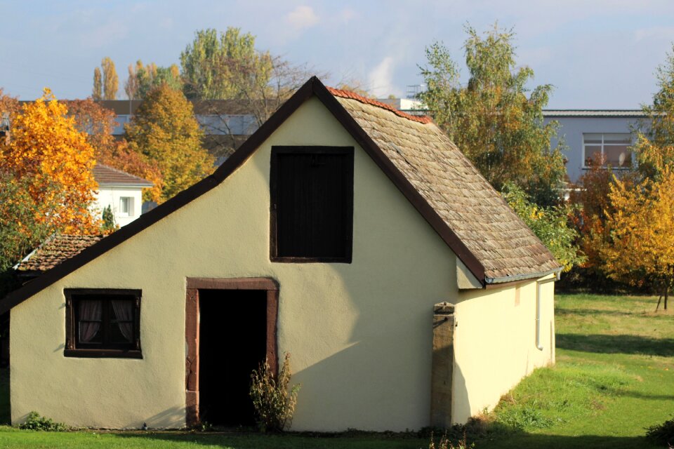 Small house former architecture