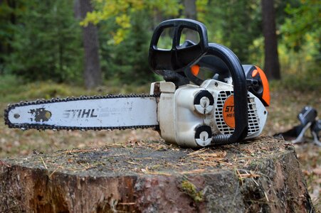 Motor wood carving trimming trees