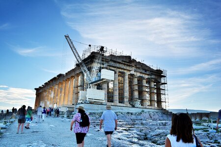 History descendants dig