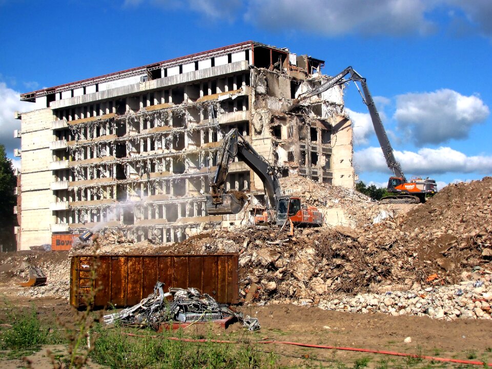 Building demolition debris demolition machines