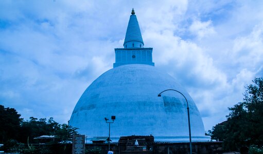 Stupa mirisawetiya photo