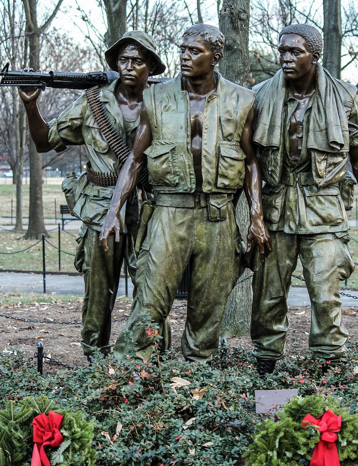 Sculpture monument statue