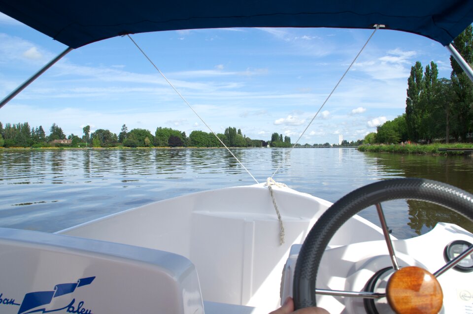 Browse travel river