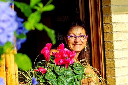 Sexagenarian grandma person