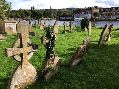 Cross cemetery churchyard