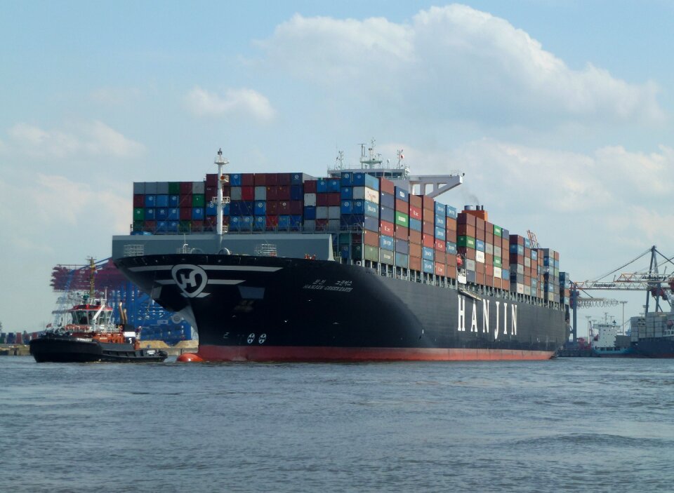 Container ship seafaring ship