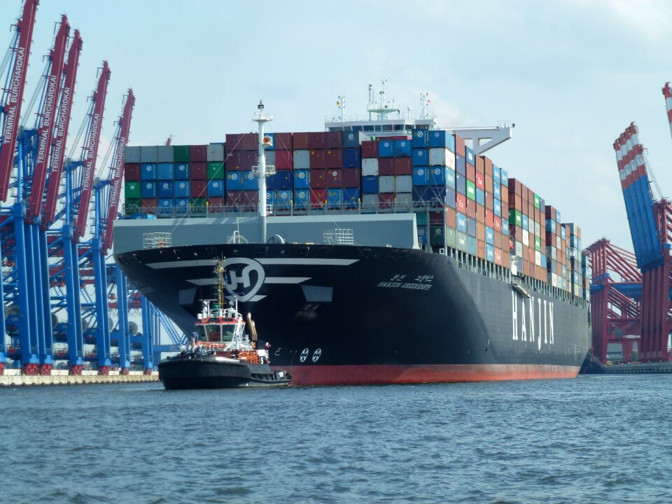 Container ship seafaring ship