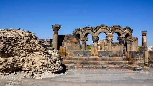 Ruin historic architecture