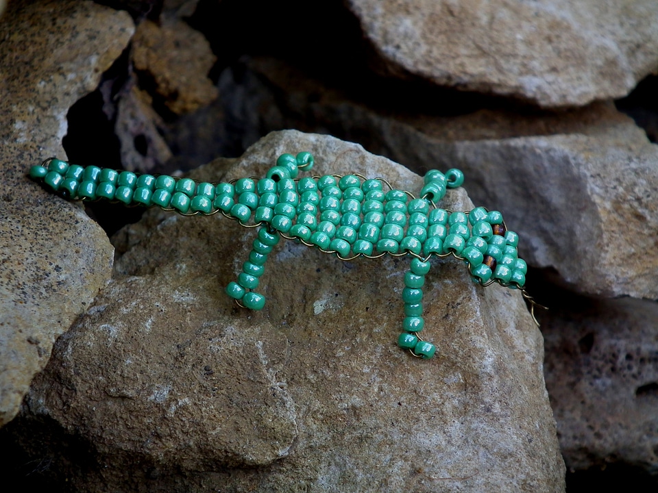 Chaplet stones green