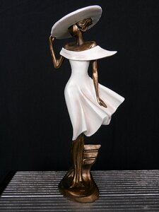 Figure lady jewellery