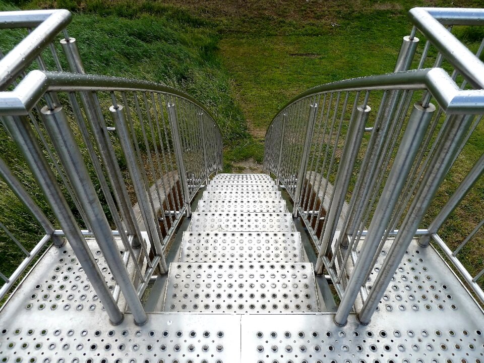 Handrail steel lines
