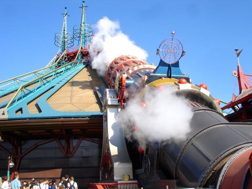 Theme space space mountain