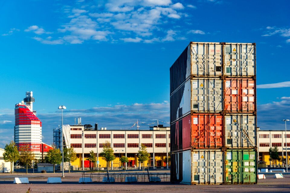 Gothenburg move port