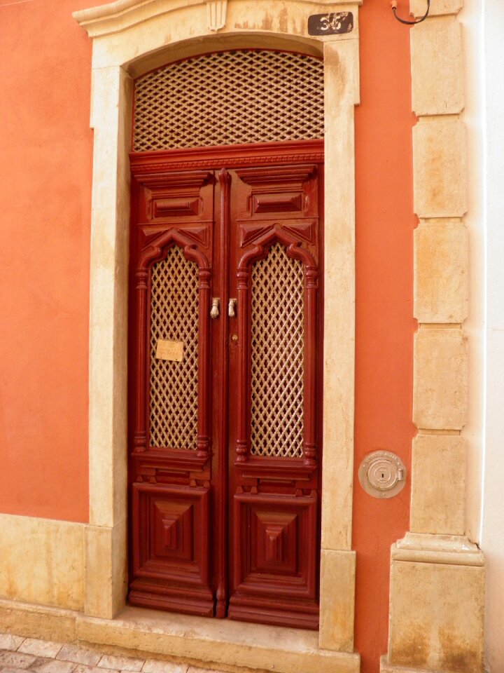 Old door algarve architecture