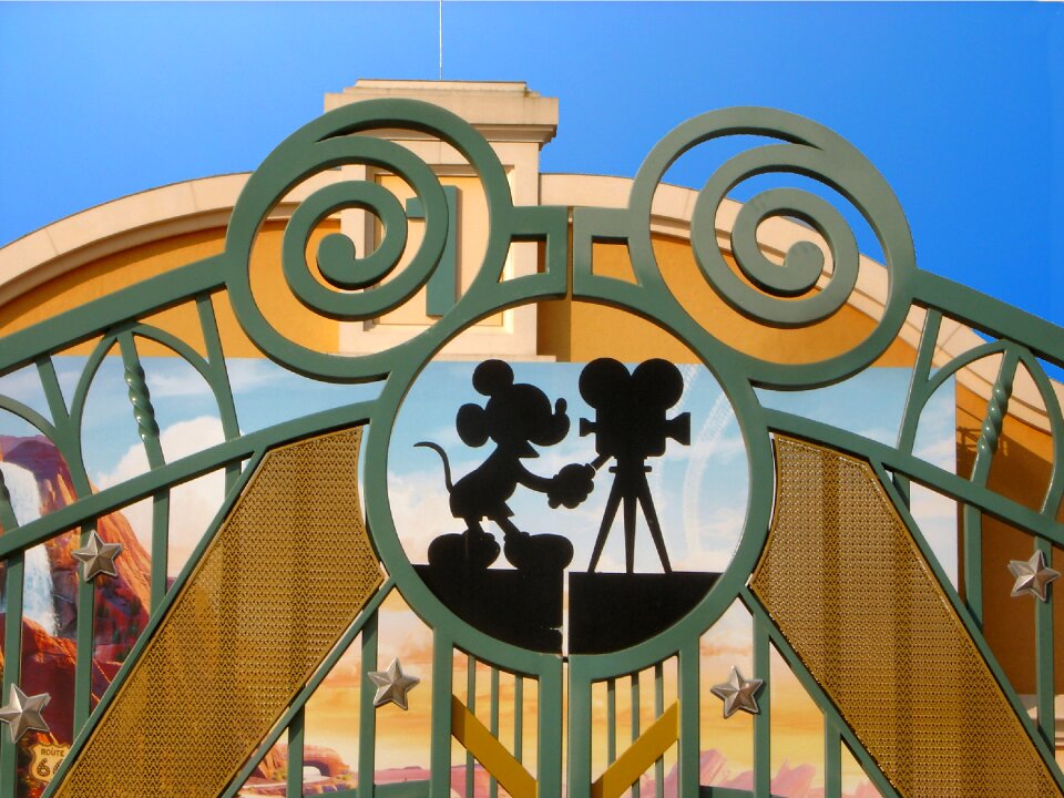 Disneyland paris theme disney studios