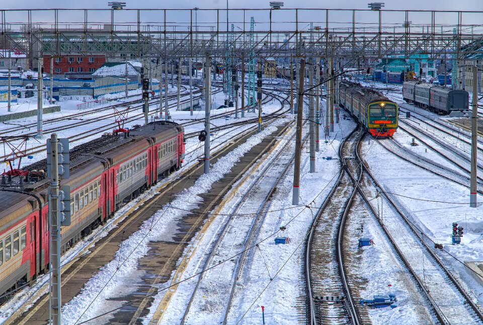 Node motion electric train