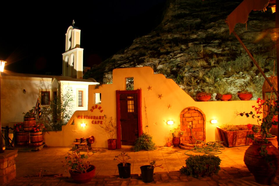 Caldera white houses greece