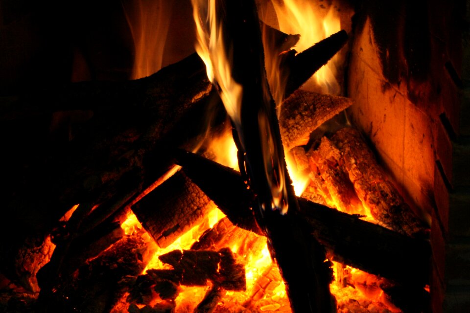 Hot wood light