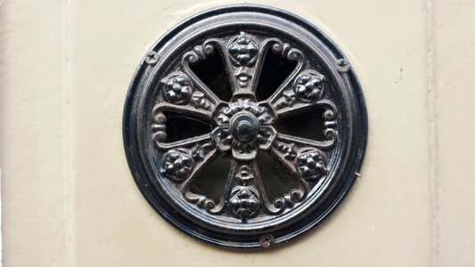 Input historically ornament