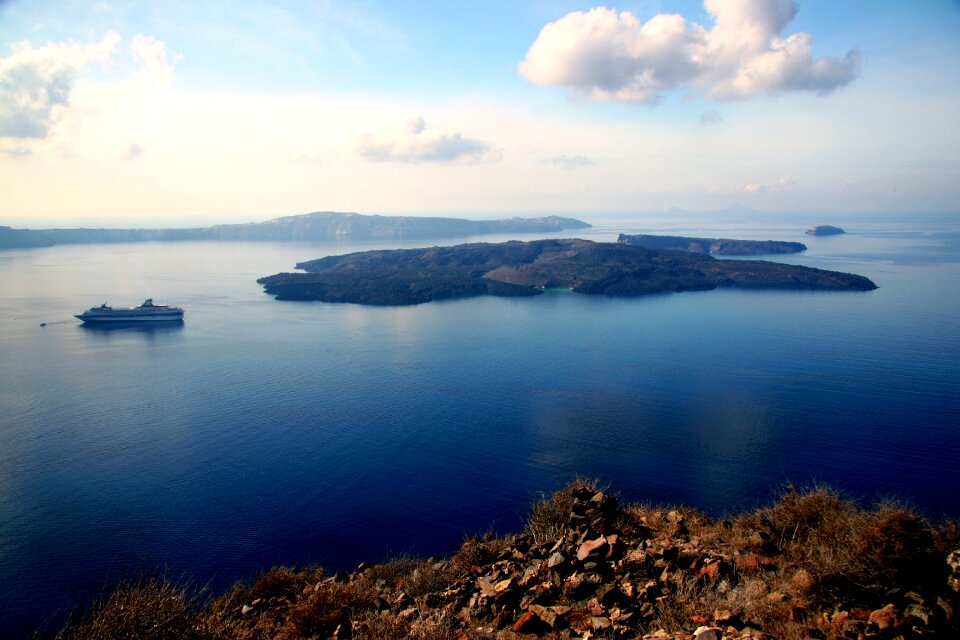 Caldera white houses greece