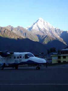 Plane hymalaya trekking