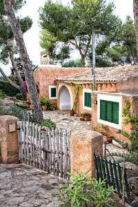 House landscape south