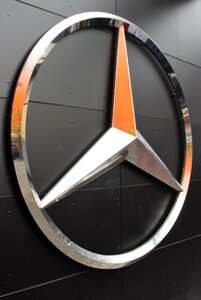 Automotive pkw sale