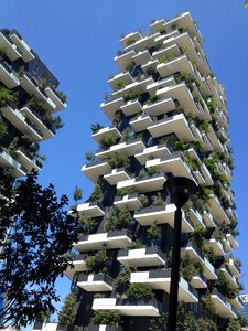 Vertical forest milan island