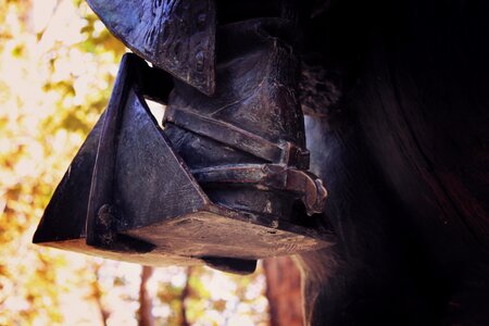 Spur bronze sculpture photo