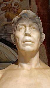 Tourism statue male