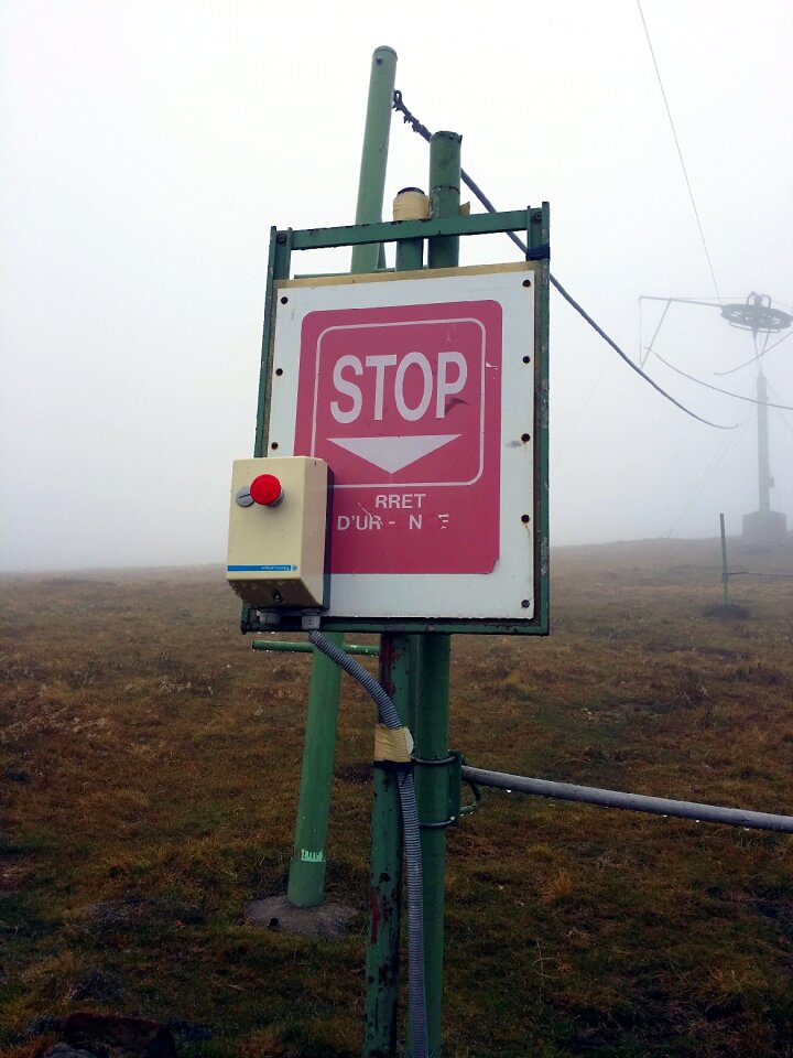 Stop fog ski station