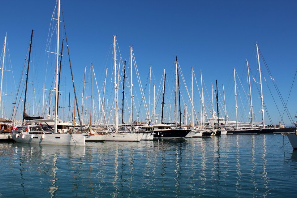Palma de mallorca promenade boats