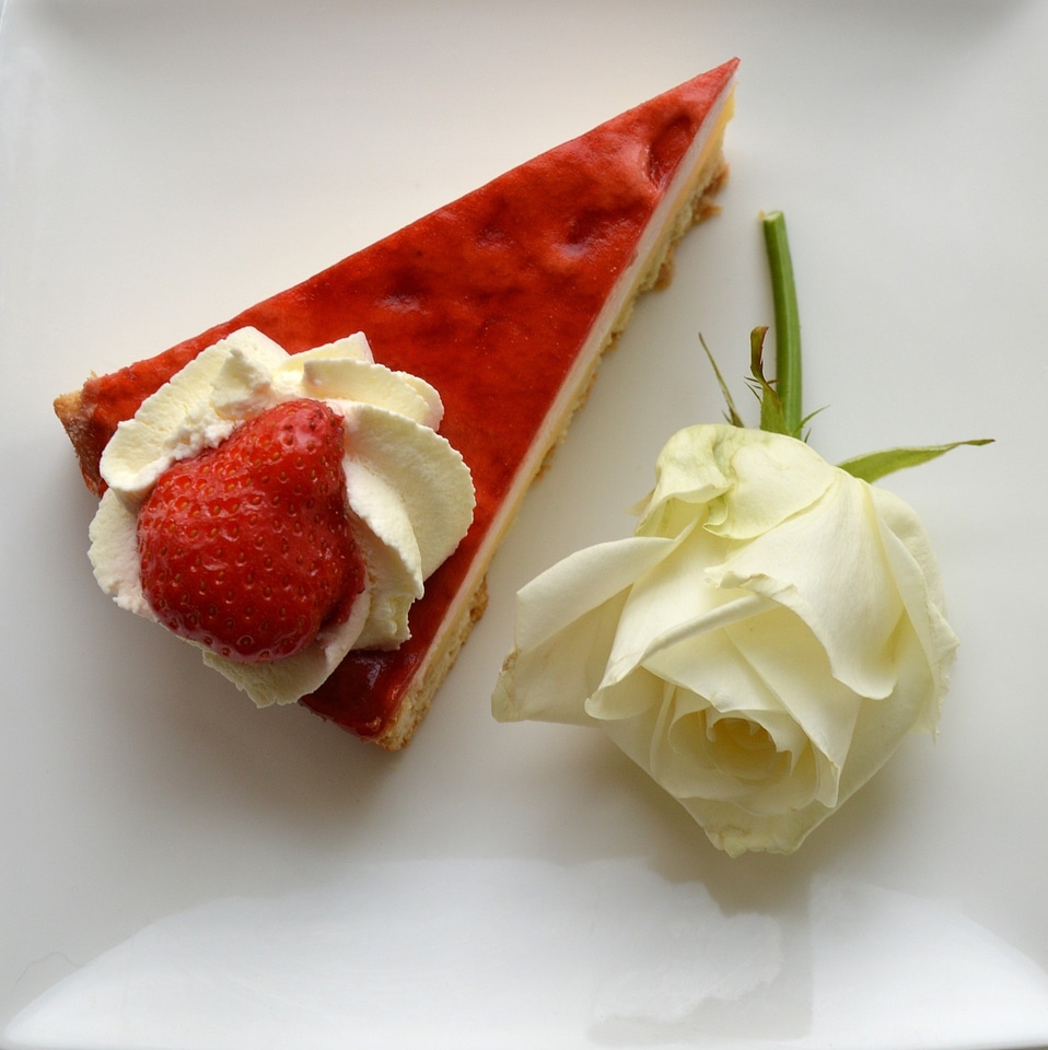 Strawberry rose white