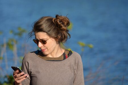Alster cellphone message
