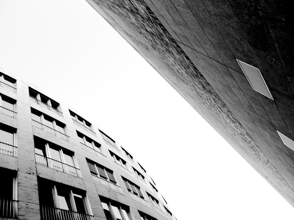 Building modern architecture