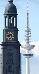 Port landungsbrücken hamburger-michel