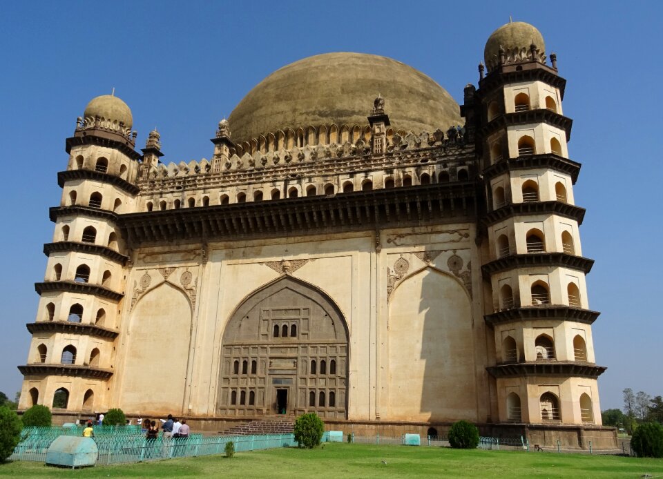 Mohammed adil shah bijapur tomb