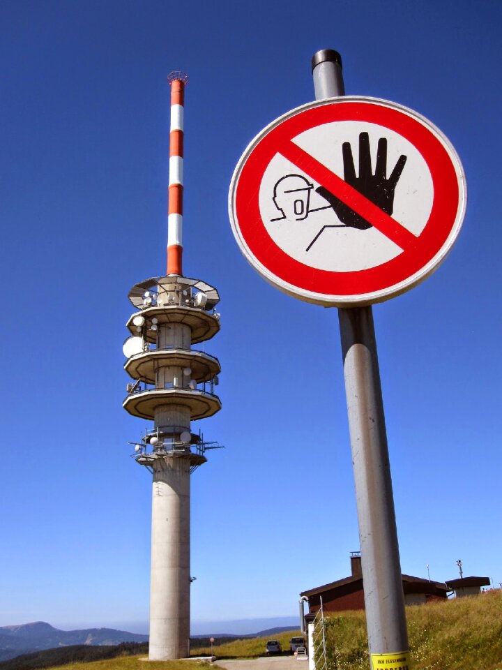Prohibited keep out antenna