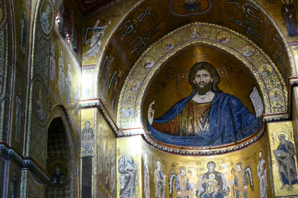 Holidays church dom