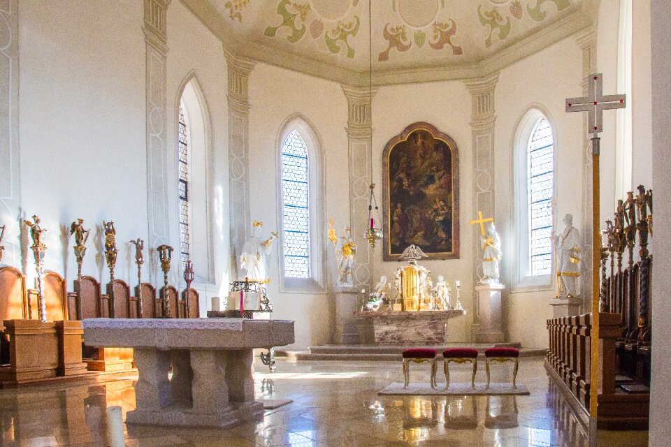 Neckar altar religion